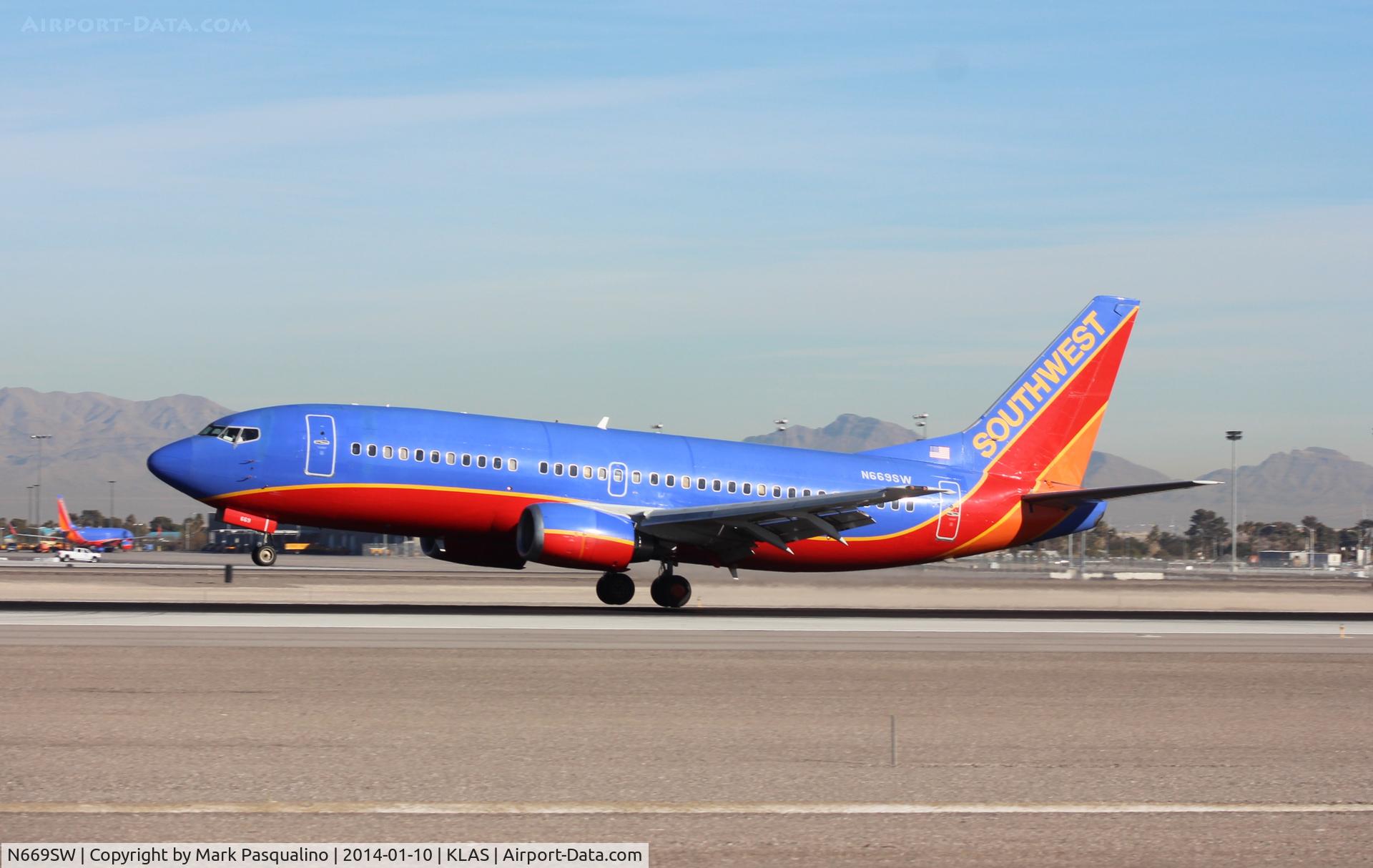 N669SW, 1987 Boeing 737-3A4 C/N 23752, Boeing 737-300