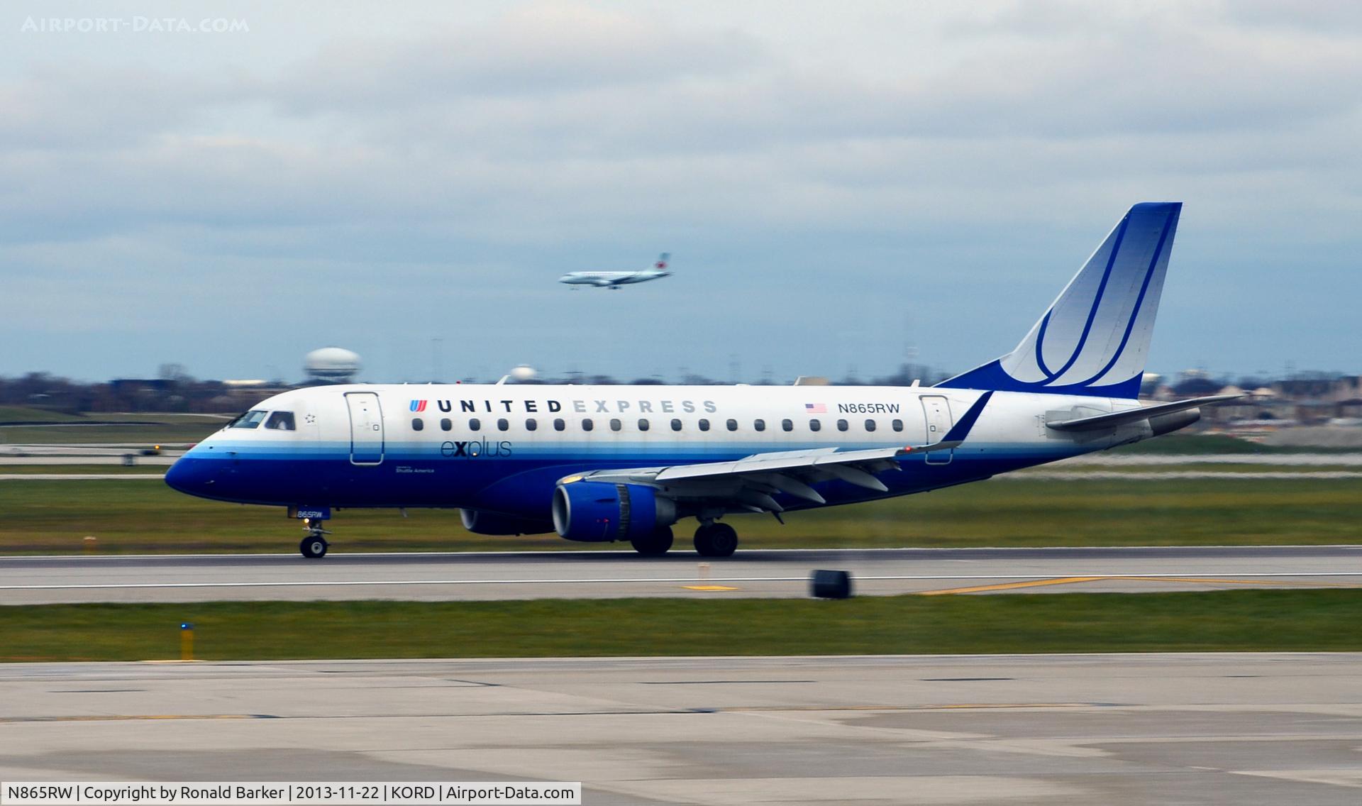 N865RW, 2006 Embraer 170SE (ERJ-170-100SE) C/N 17000122, Landing ORD