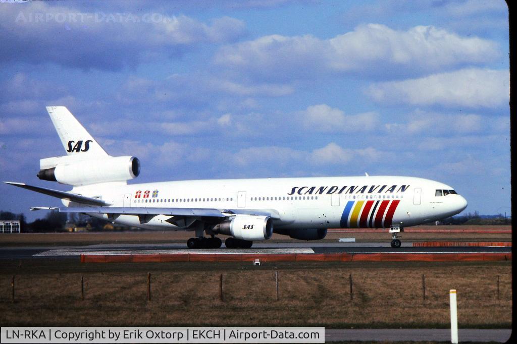 LN-RKA, 1974 Douglas DC-10-30 C/N 46868, LN-RKA about to take off on rw 04R