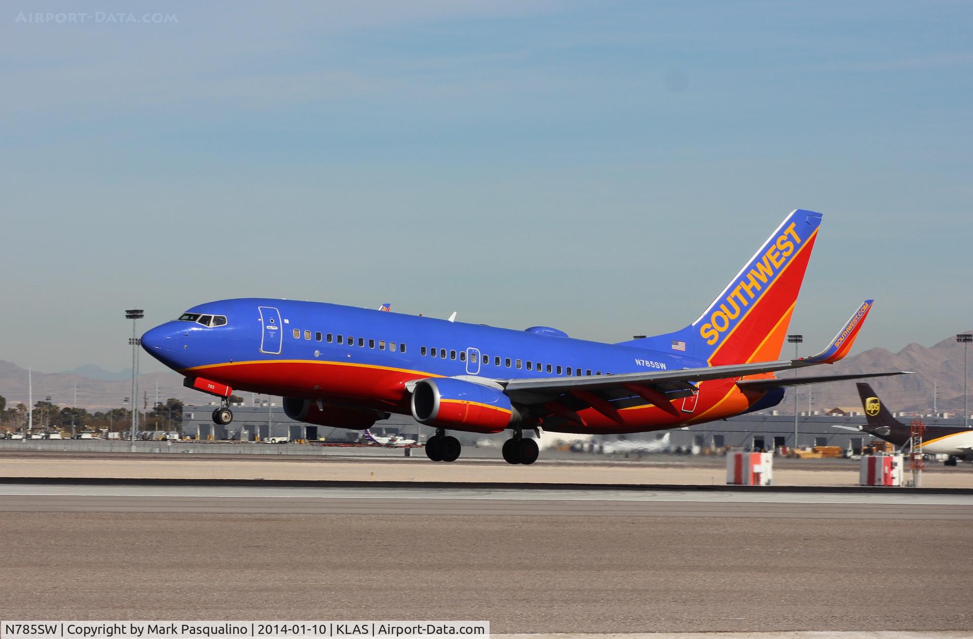 N785SW, 2000 Boeing 737-7H4 C/N 30602, Boeing 737-700