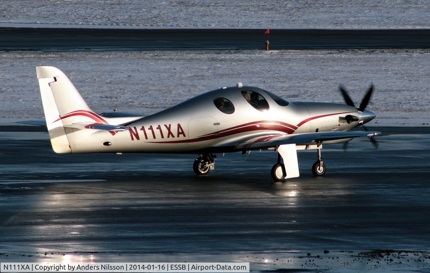 N111XA, Lancair Evolution C/N EVO-035, Lining up runway 12.