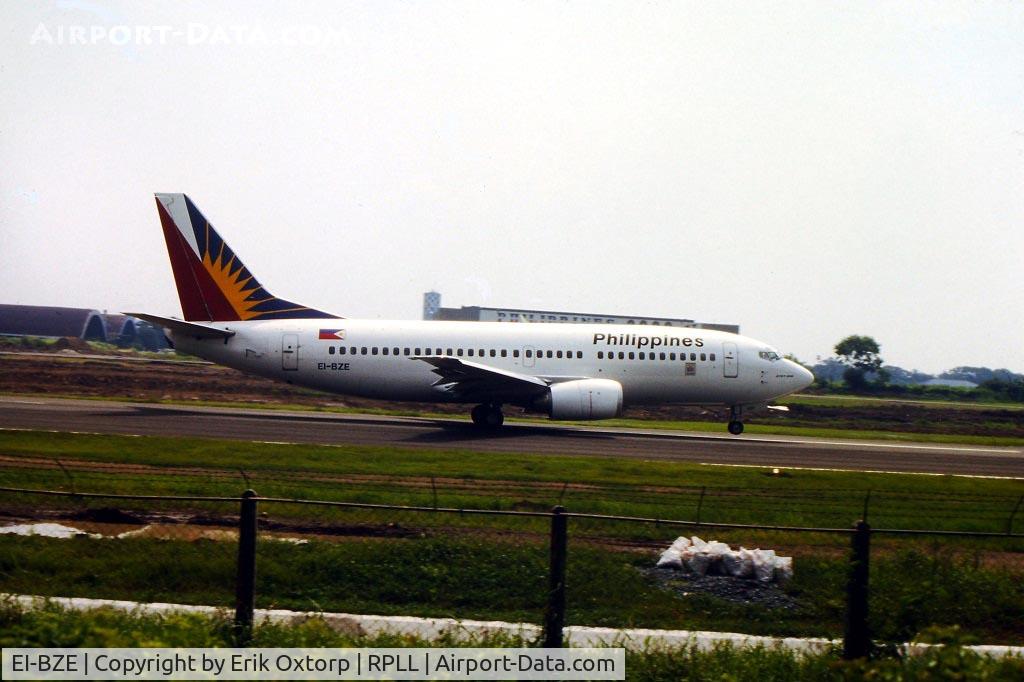 EI-BZE, 1989 Boeing 737-3Y0 C/N 24464, EI-BZE taking off in MNL