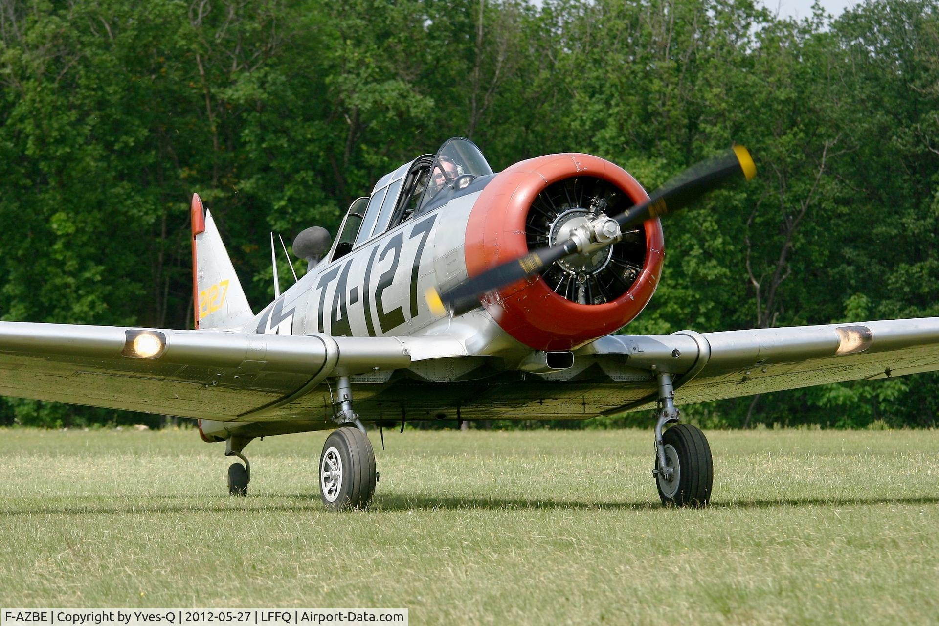 F-AZBE, North American AT-6C Harvard IIA C/N 88-12127, North American T-6C Texan, La Ferté-Alais Airfield (LFFQ) Air Show (Le Temps Des Hélices) in may 2012