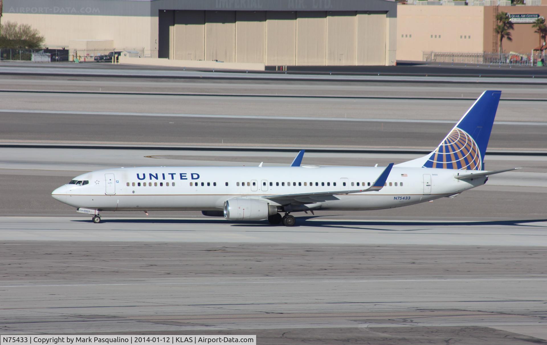 N75433, 2009 Boeing 737-924/ER C/N 33527, Boeing 737-900ER