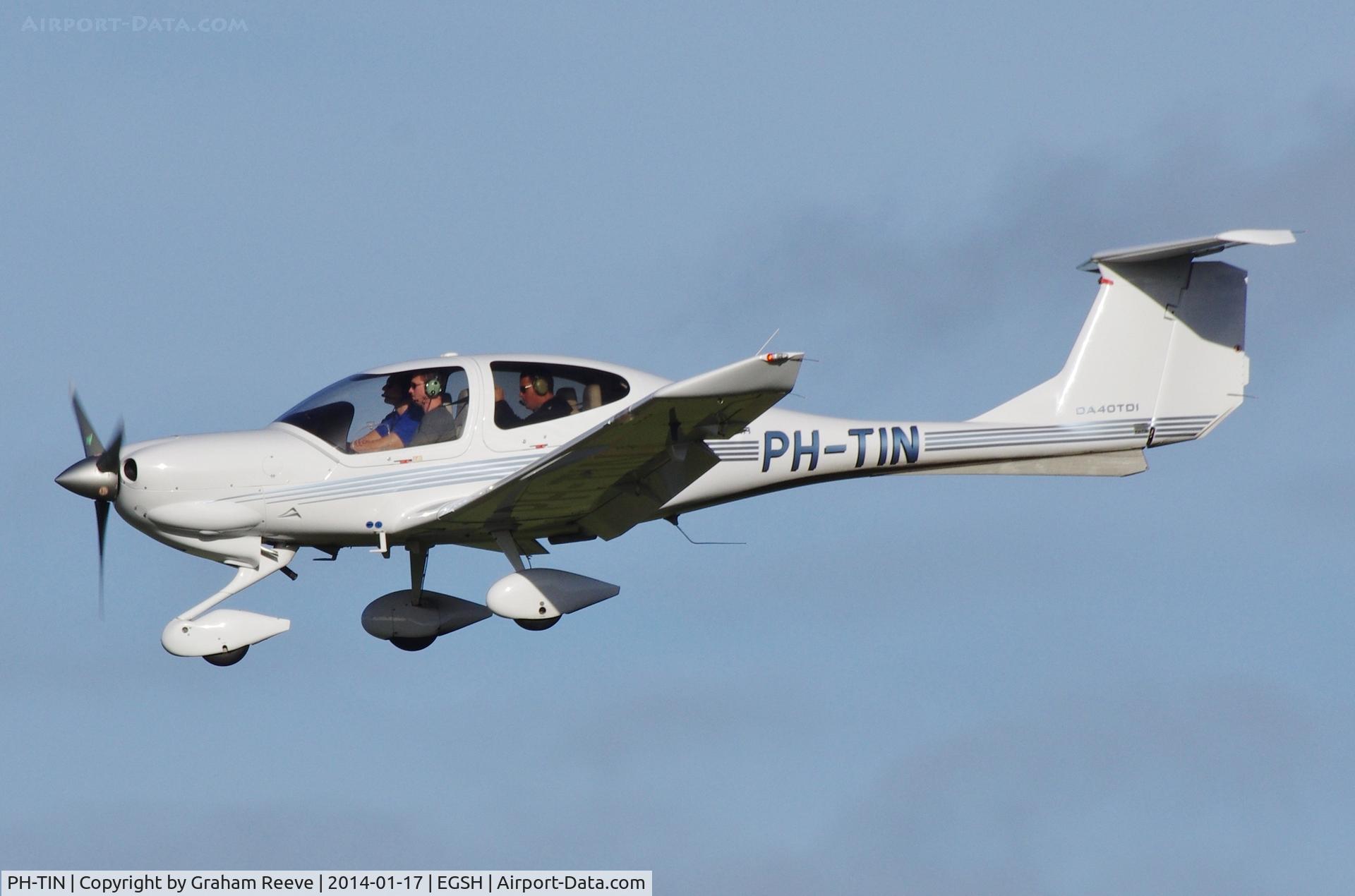 PH-TIN, 2008 Diamond DA-40DTDI Diamond Star C/N D4.205, About to land.