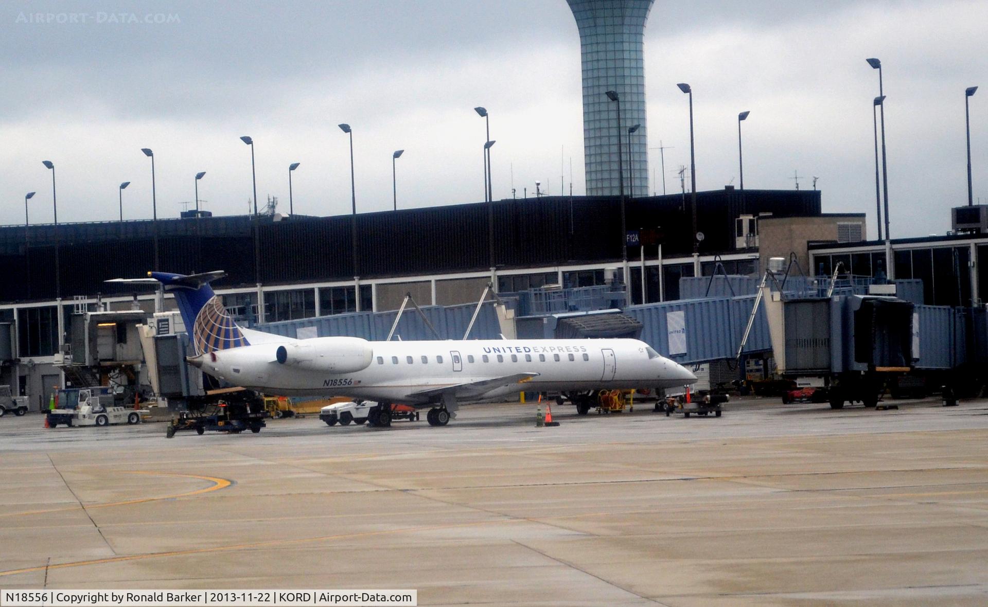 N18556, 2002 Embraer ERJ-145LR (EMB-145LR) C/N 145595, At the gate O'Hare