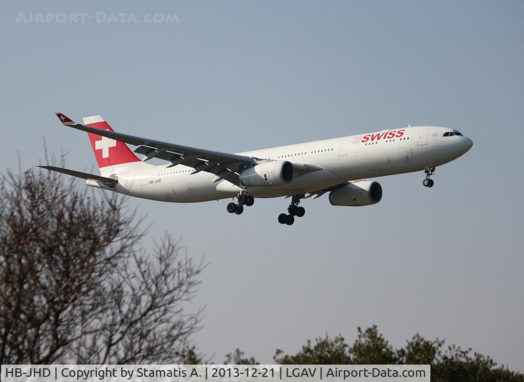 HB-JHD, 2009 Airbus A330-343 C/N 1026, Landing on rwy 03L