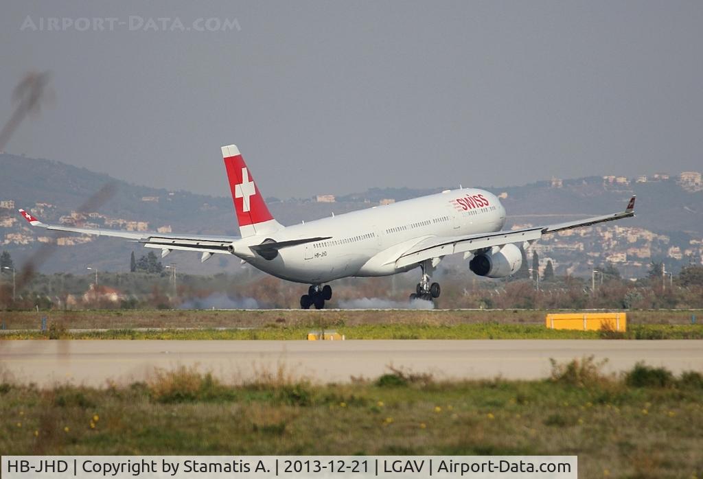 HB-JHD, 2009 Airbus A330-343 C/N 1026, Landing on rwy 03L