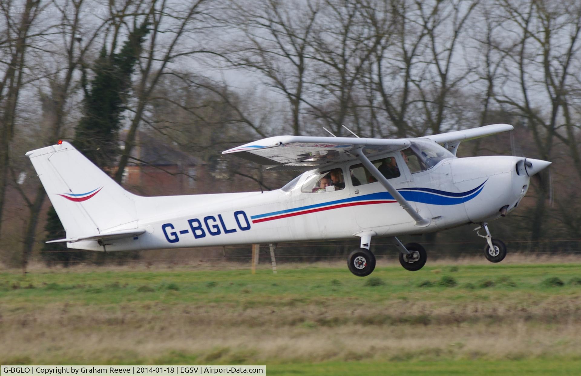 G-BGLO, 1979 Reims F172N Skyhawk C/N 1900, Just taken off.