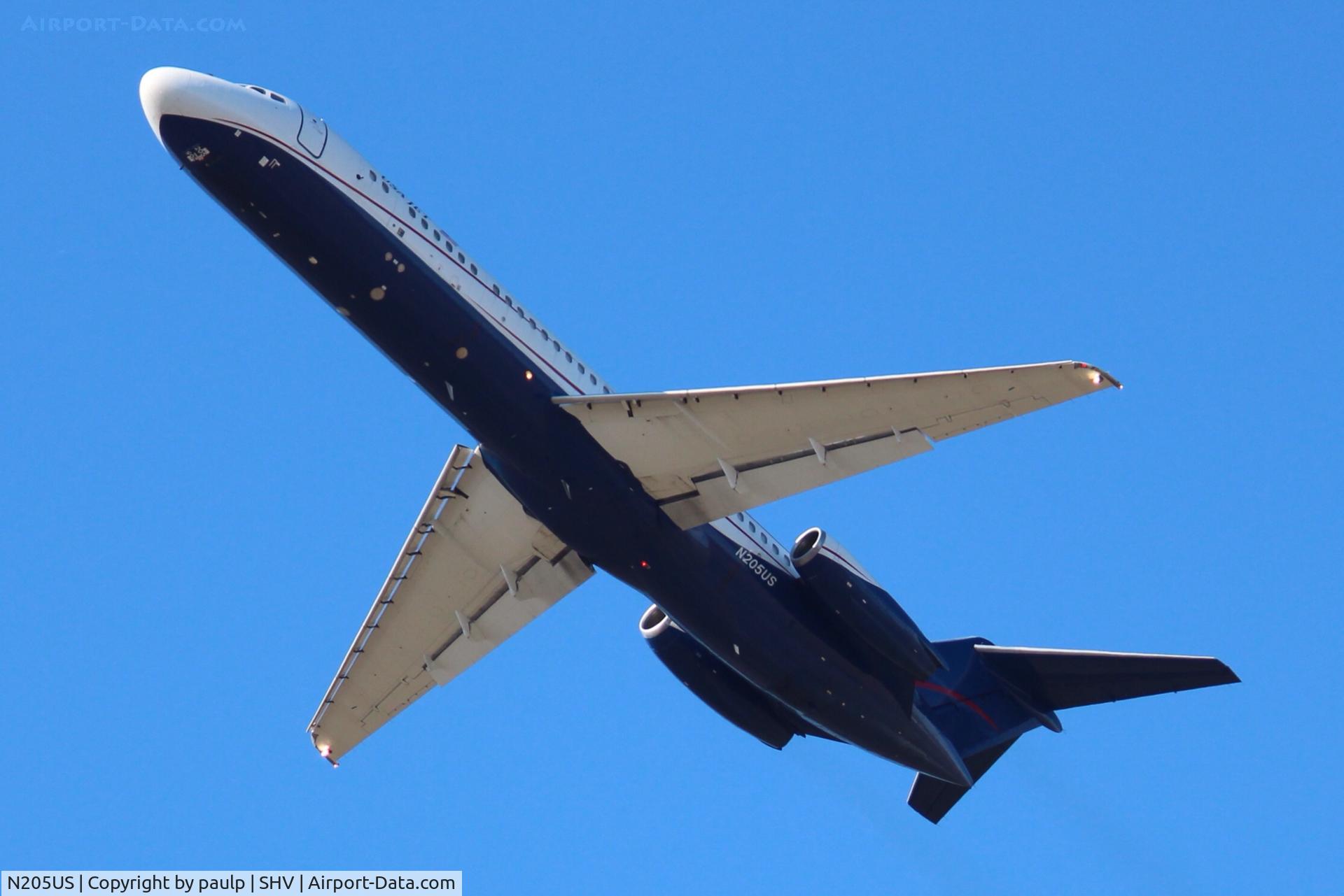 N205US, 1976 McDonnell Douglas DC-9-32F C/N 47690, Departing Shreveport Regional.