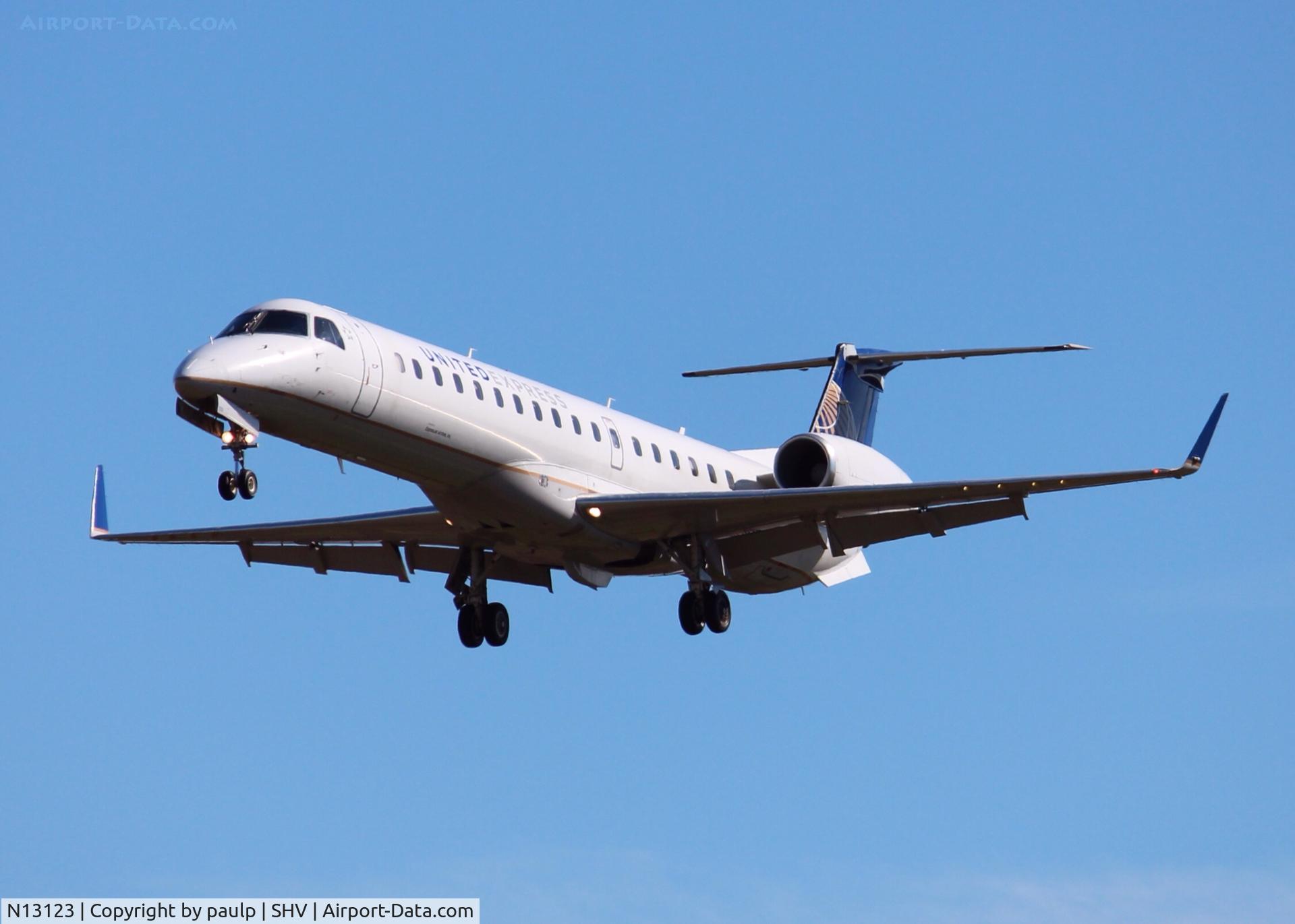 N13123, 2003 Embraer ERJ-145XR (EMB-145XR) C/N 145688, Landing at Shreveport Regional.