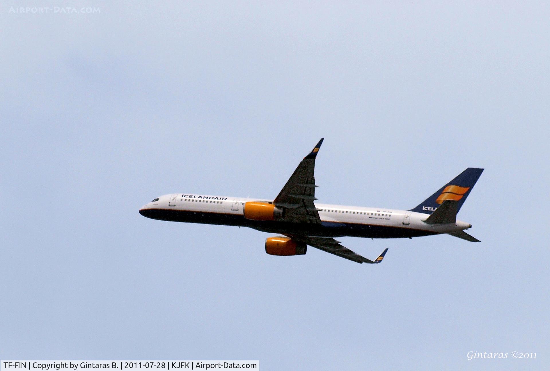 TF-FIN, 1997 Boeing 757-208 C/N 28989, Take-off from JFK