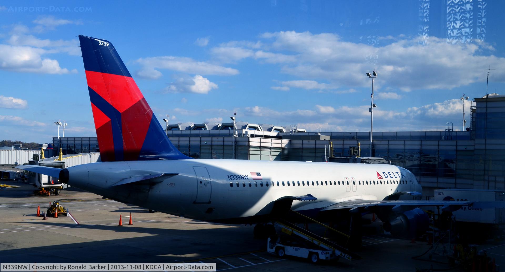 N339NW, 1992 Airbus A320-212 C/N 367, Gate 15 National