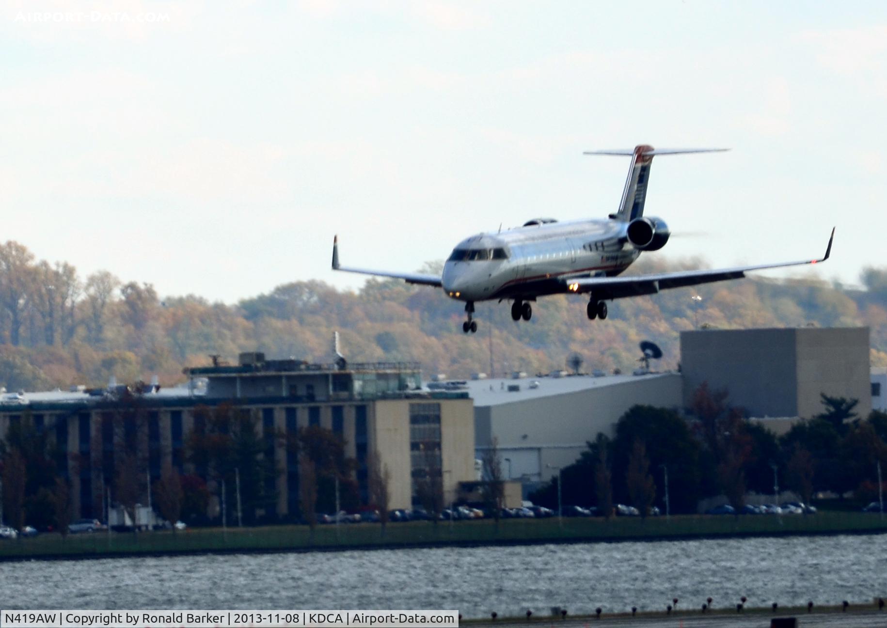 N419AW, 2002 Bombardier CRJ-200LR (CL-600-2B19) C/N 7633, Landing at National
