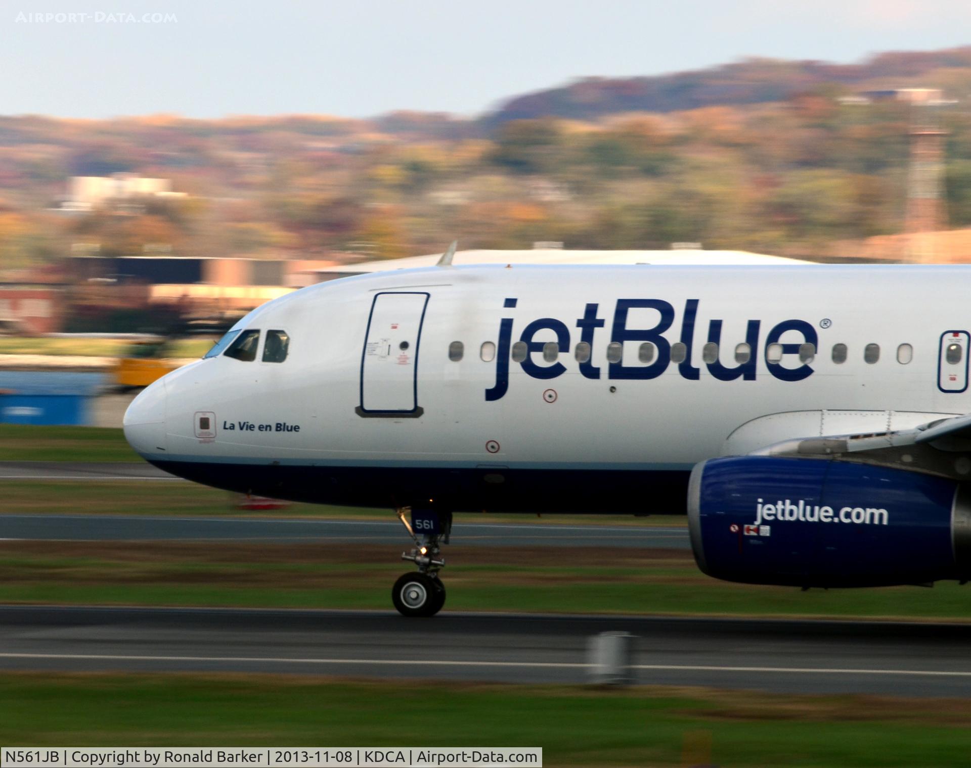 N561JB, 2003 Airbus A320-232 C/N 1927, La Vie en Blue taking off at National