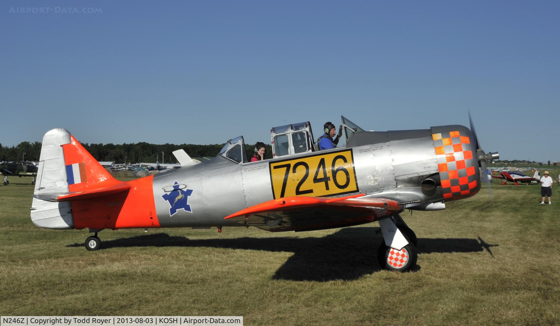 N246Z, 1946 North American AT-6B Texan C/N 88-10676, Airventure 2013