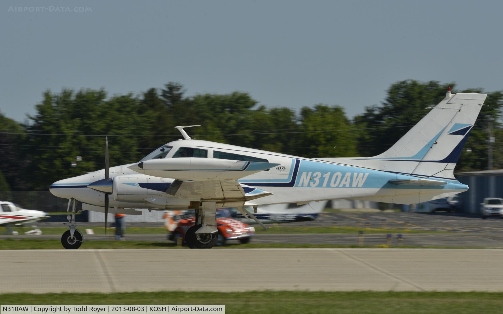 N310AW, 1969 Cessna 310P C/N 310P0231, Airventure 2013