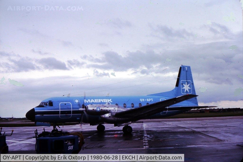 OY-APT, 1967 Hawker Siddeley HS.748 Series 2 C/N 1621, OY-APT in CPH domestic area