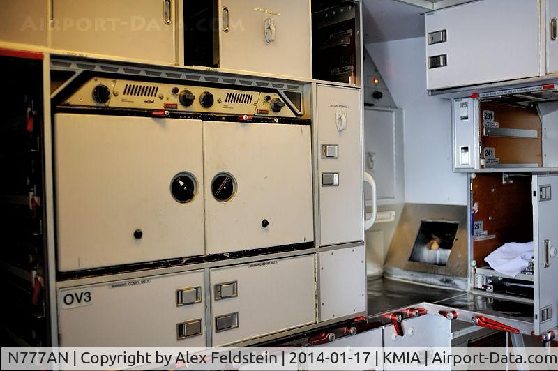 N777AN, 1999 Boeing 777-223 C/N 29585, First Class galley