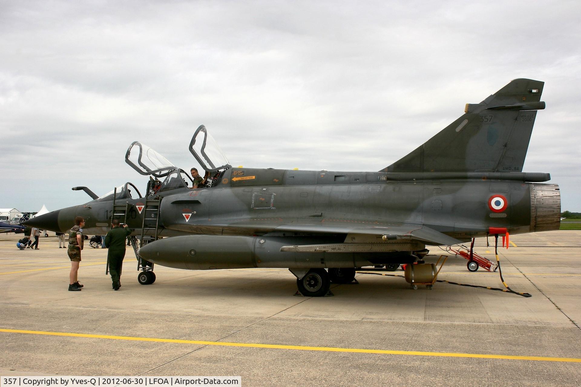 357, Dassault Mirage 2000N C/N 330, French Air Force Dassault Mirage 2000N (125-CO), Static display, Avord Air Base 702 (LFOA) open day 2012