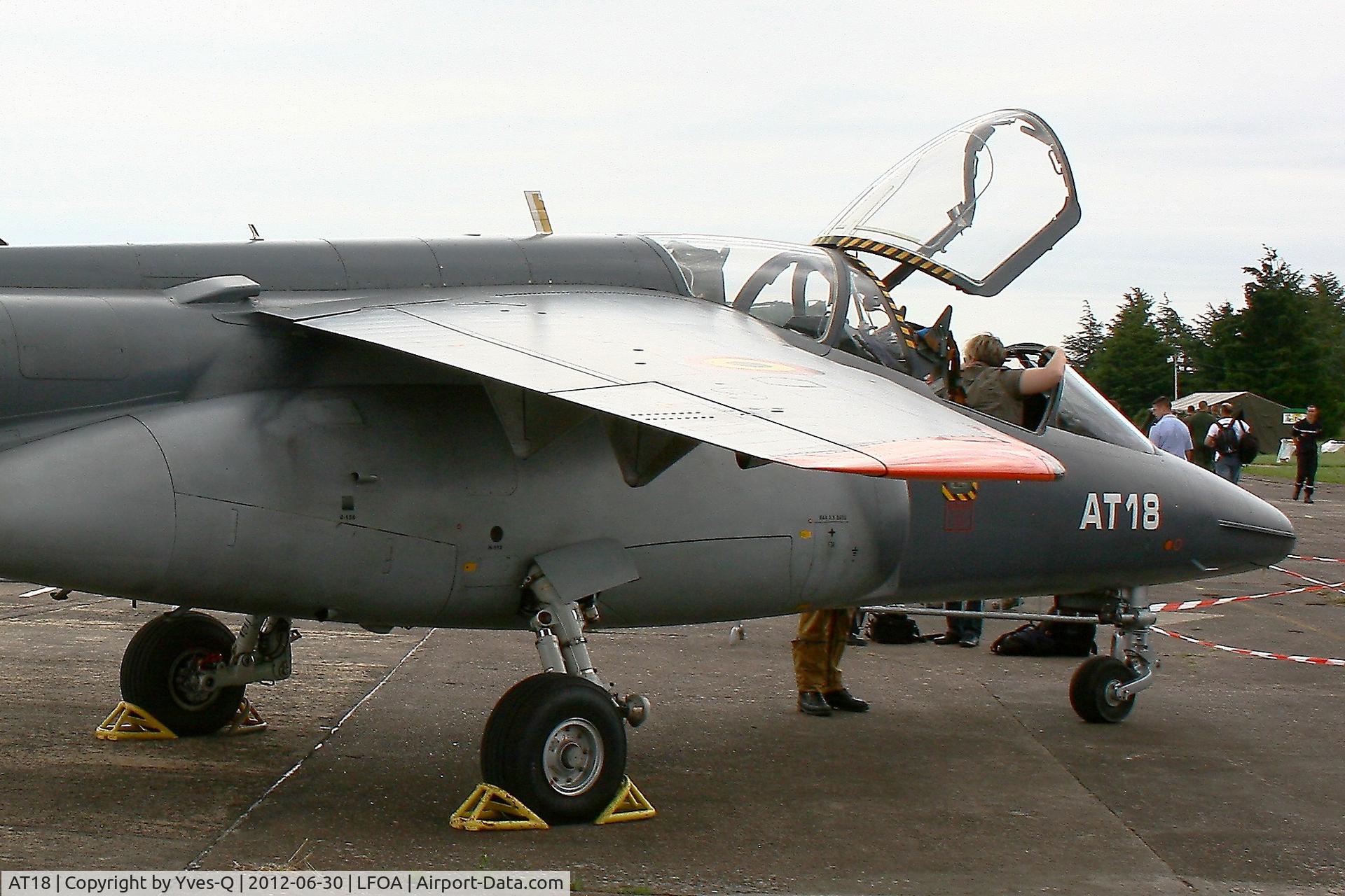 AT18, Dassault-Dornier Alpha Jet 1B C/N B18/1067, Belgian Air Force Dassault-Dornier Alpha Jet 1B, Static display, Avord Air Base 702 (LFOA) open day 2012