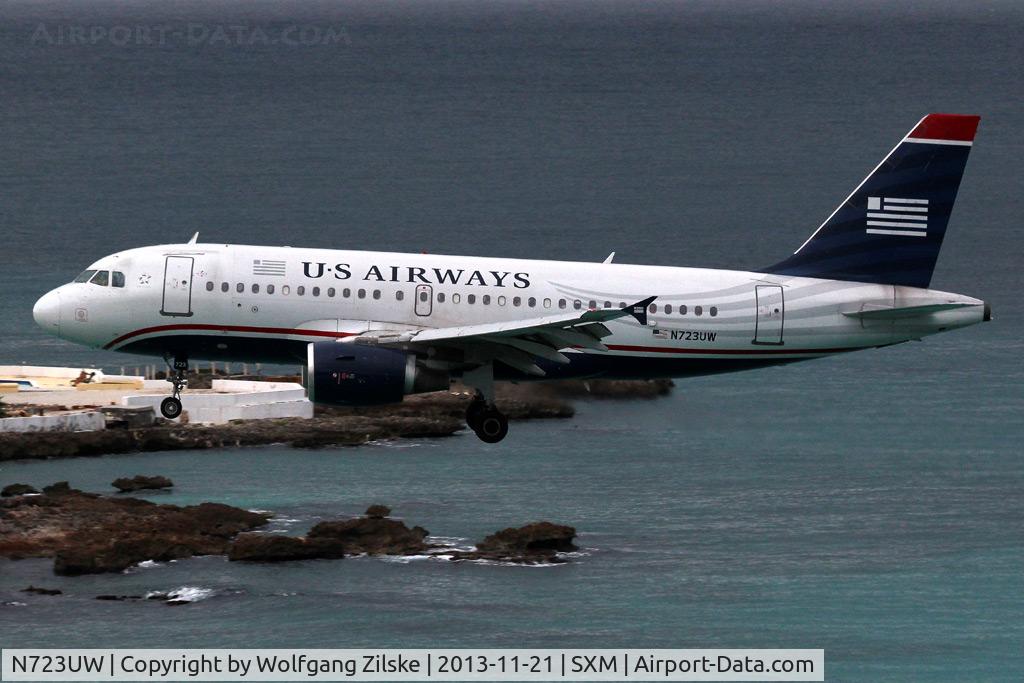 N723UW, 1999 Airbus A319-112 C/N 1109, From the Sonesta Hotel