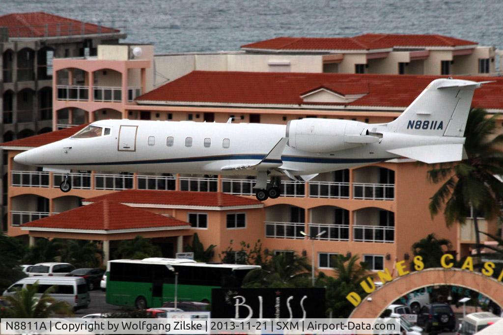 N8811A, 1998 Learjet 60 C/N 119, From the Sonesta Hotel