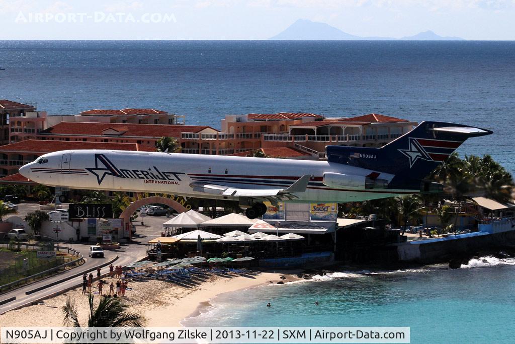 N905AJ, 1980 Boeing 727-231 C/N 21989, From the Sonesta Hotel