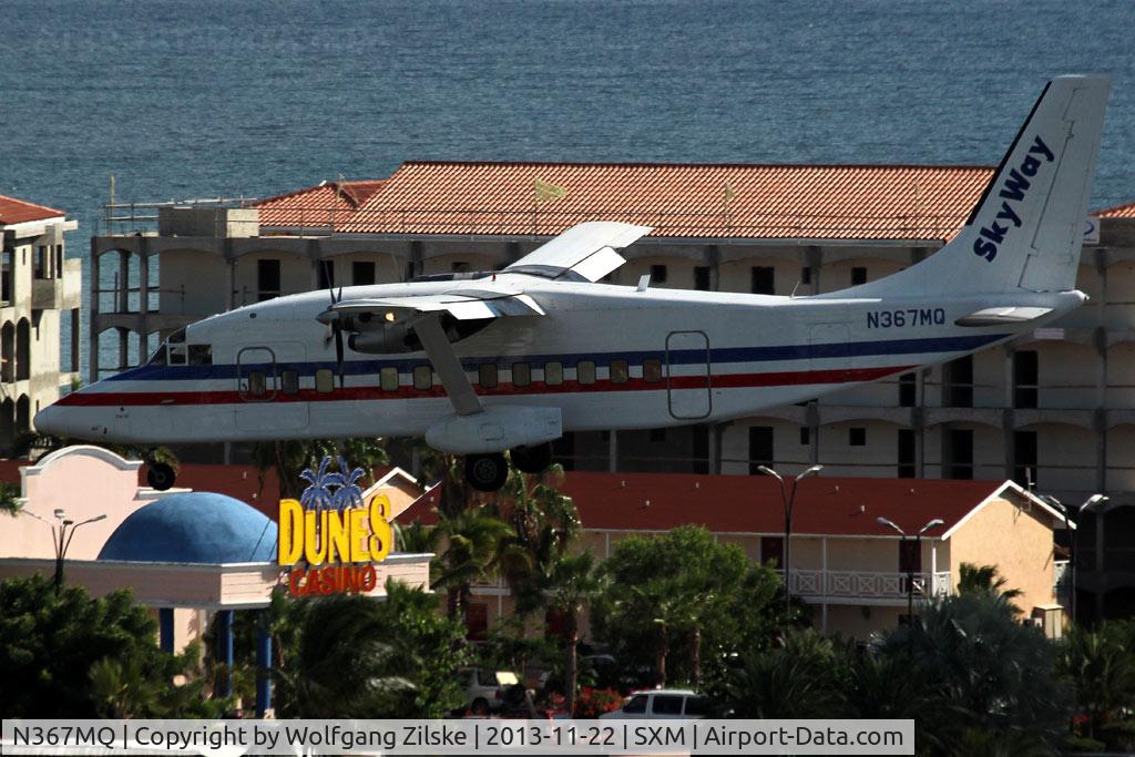 N367MQ, 1984 Short SD3-60-100 C/N SH.3640, From the Sonesta Hotel