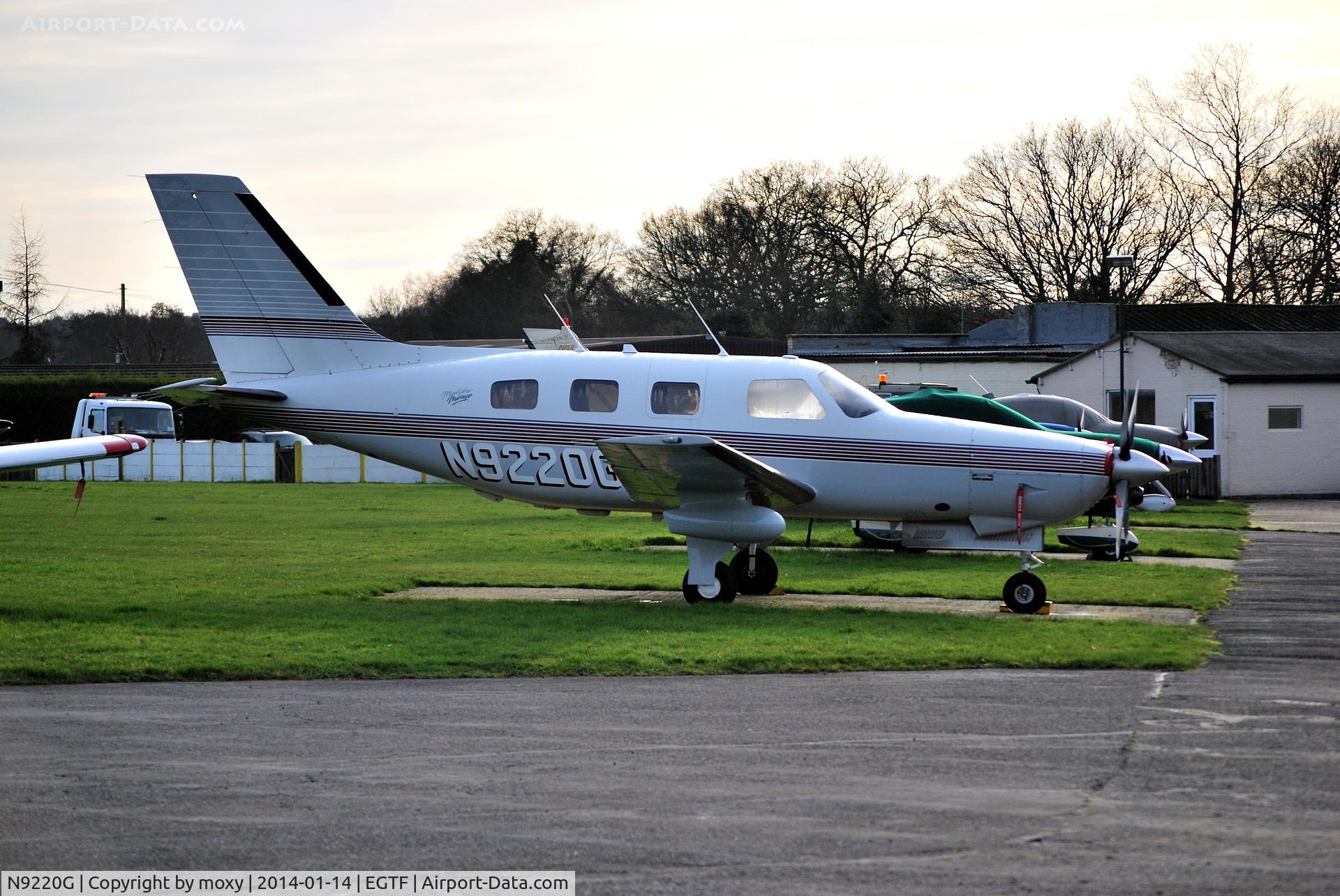 N9220G, 1993 Piper PA-46-350P Malibu Mirage C/N 4622139, Piper PA-46-350P Malibu Mirage at Fairoaks.
