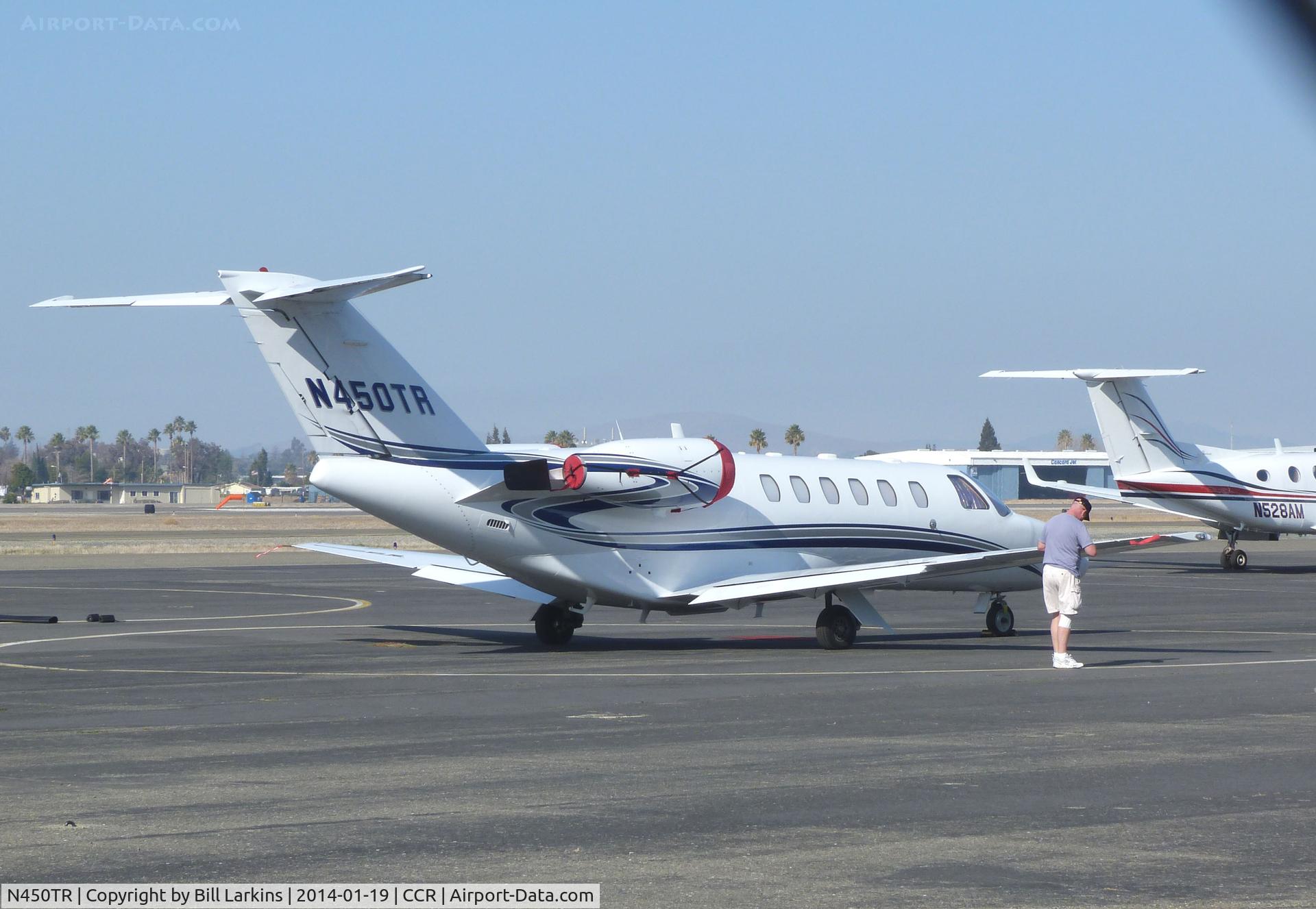 N450TR, 2000 Learjet Inc 45 C/N 093, Visitor