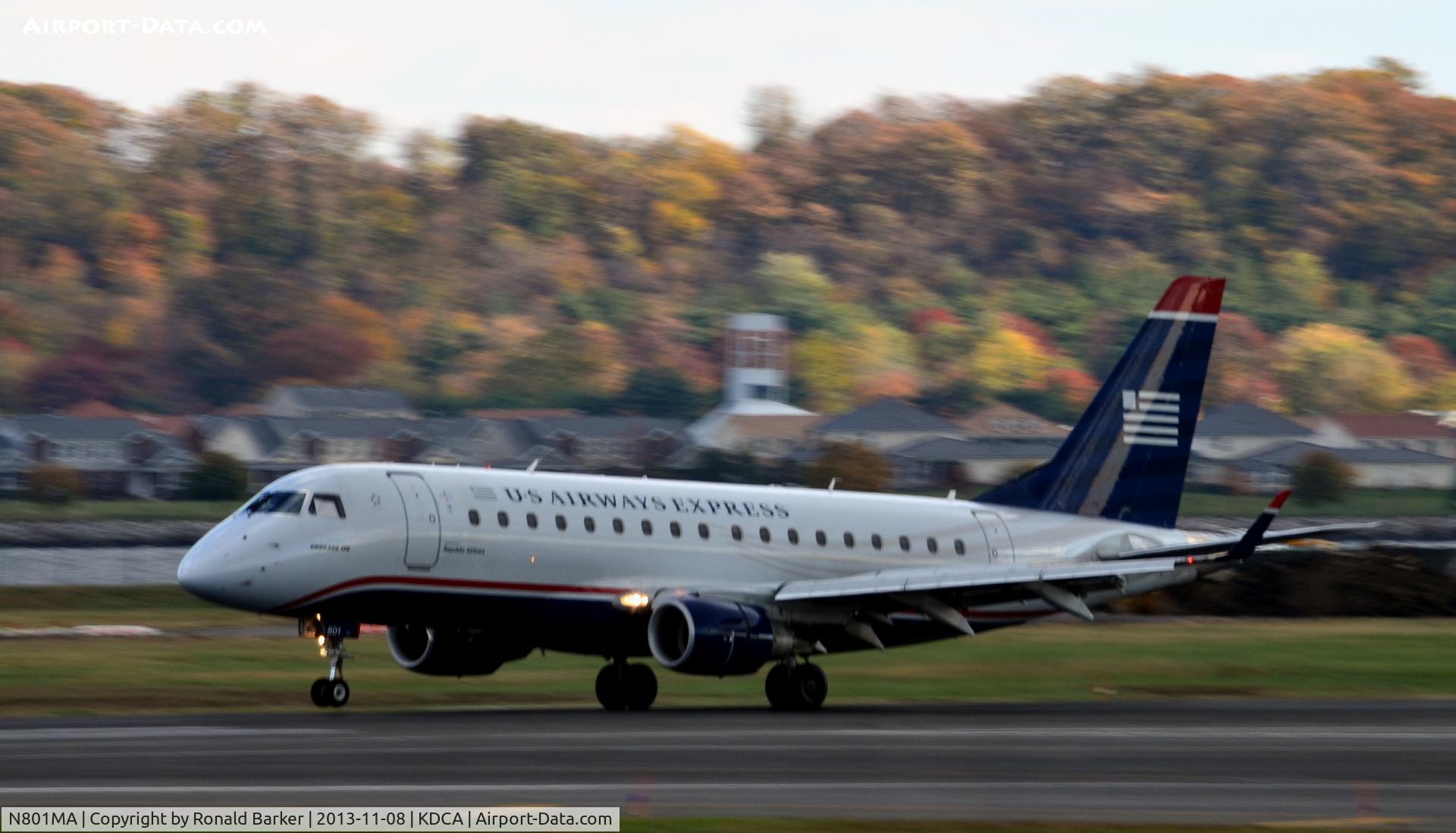 N801MA, 2004 Embraer 170SU (ERJ-170-100SU) C/N 17000012, Landing National