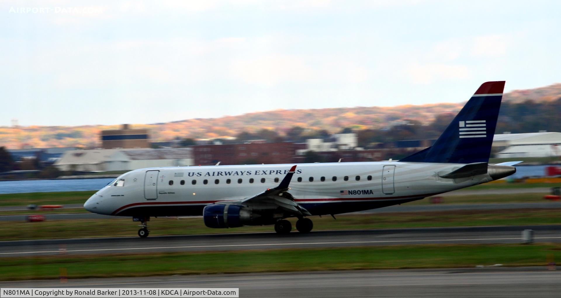 N801MA, 2004 Embraer 170SU (ERJ-170-100SU) C/N 17000012, Landing roll National