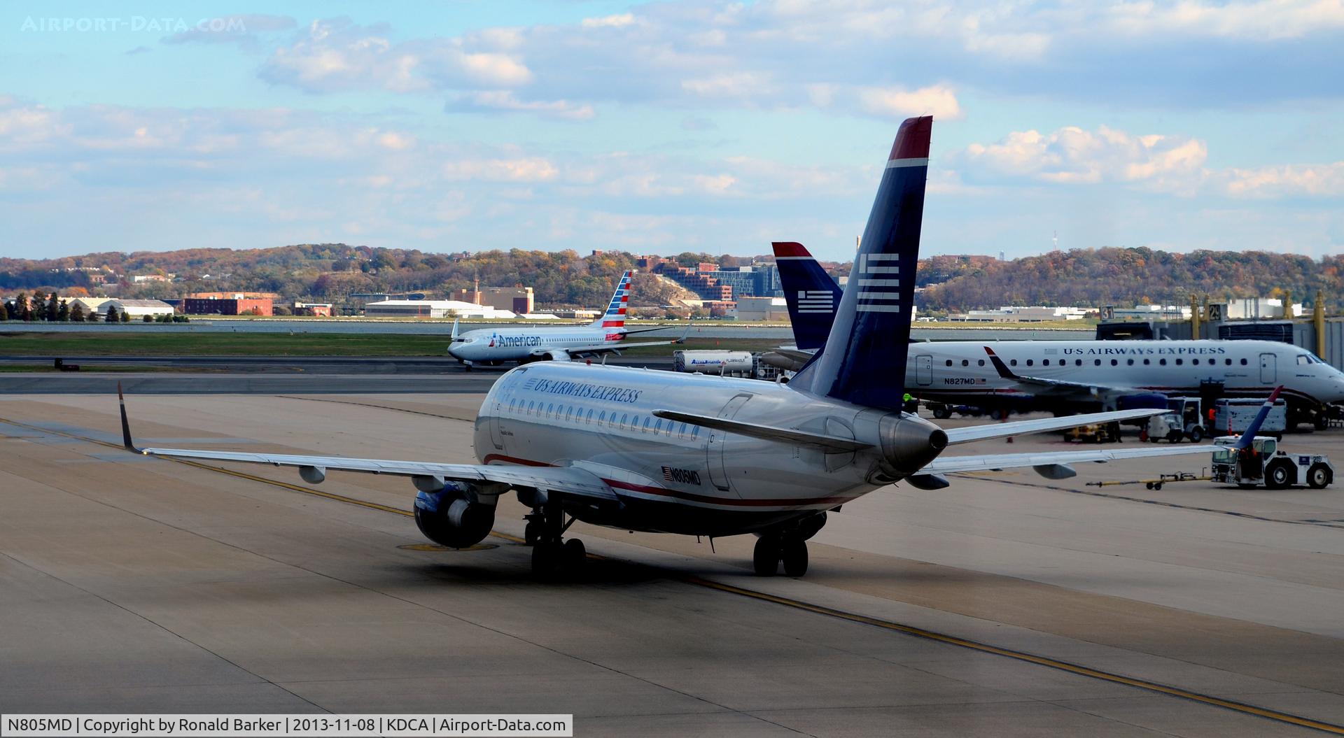N805MD, 2004 Embraer 170SU (ERJ-170-100SU) C/N 17000018, Taxi National