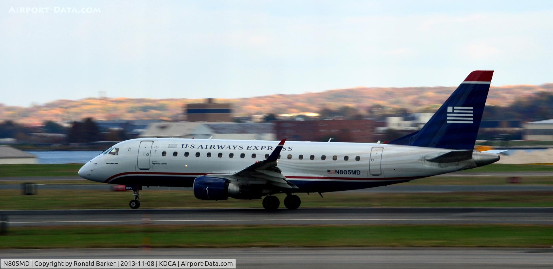 N805MD, 2004 Embraer 170SU (ERJ-170-100SU) C/N 17000018, Takeoff roll National