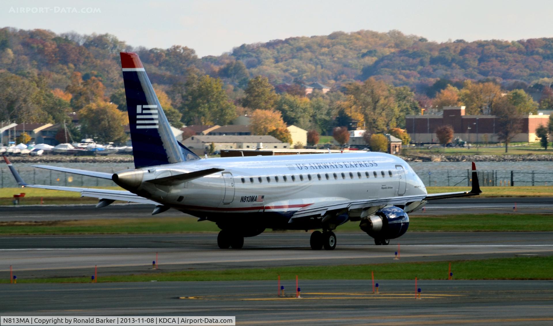 N813MA, 2004 Embraer 170SU (ERJ-170-100SU) C/N 17000031, Taxi National