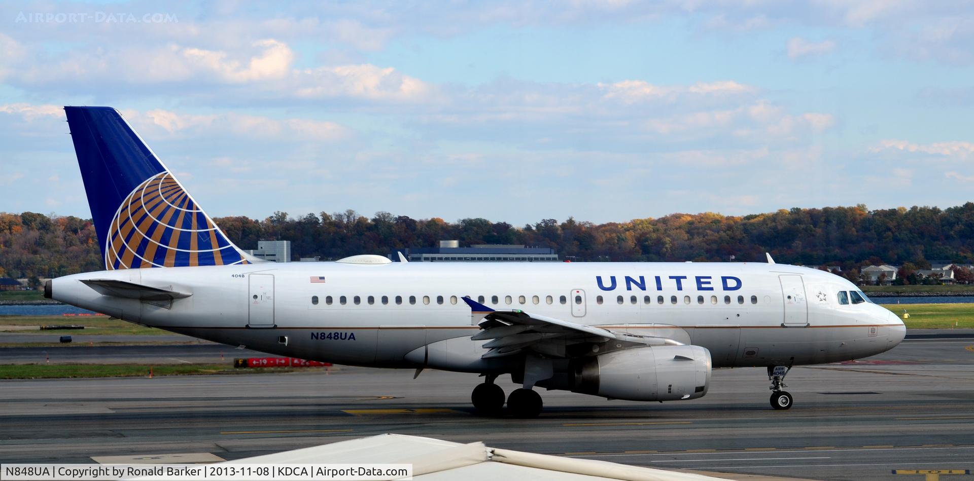 N848UA, 2002 Airbus A319-131 C/N 1647, Taxi for takeoff National
