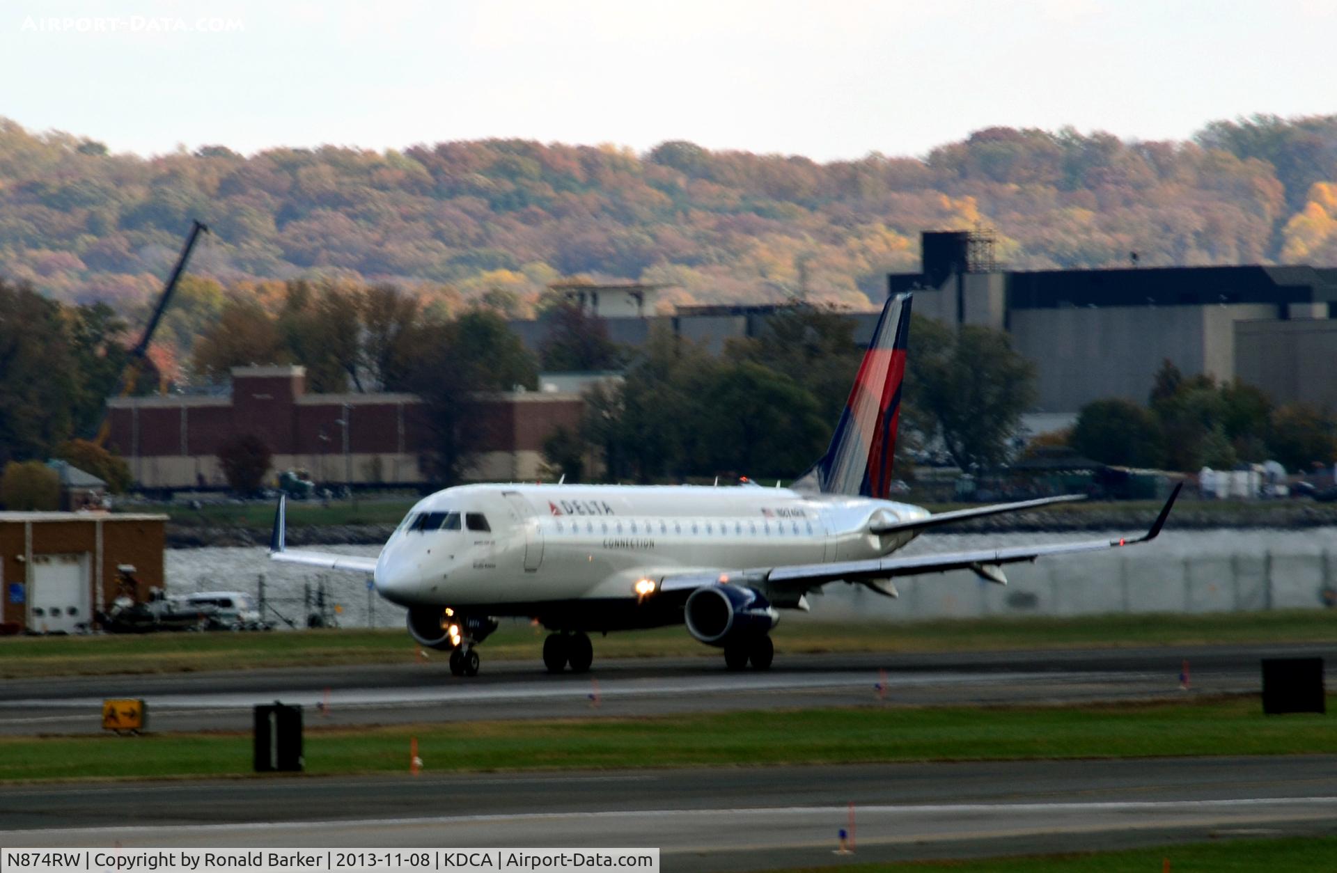 N874RW, 2006 Embraer 170SU (ERJ-170-100SU) C/N 17000148, Takeoff National