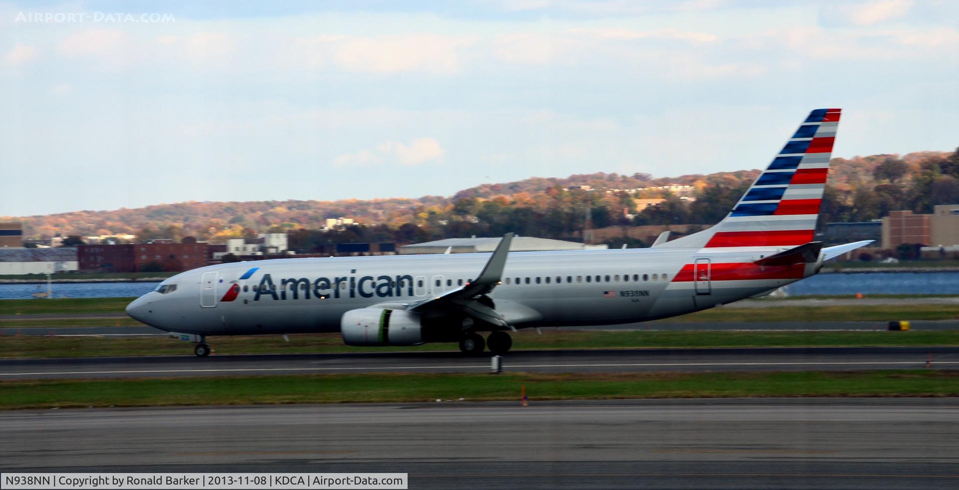 N938NN, 2013 Boeing 737-823 C/N 33490, Landing roll National