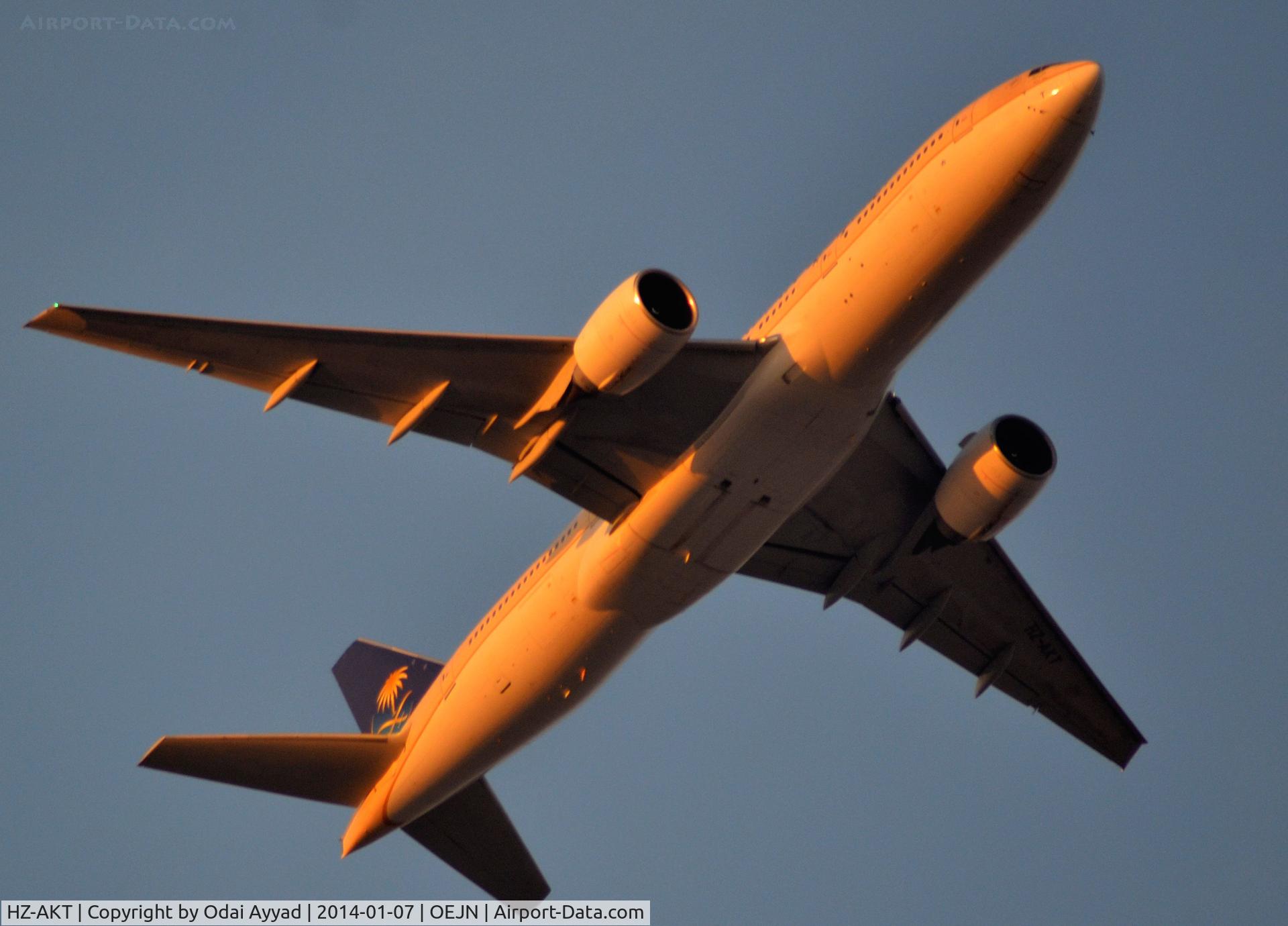 HZ-AKT, 2000 Boeing 777-268/ER C/N 28363, Boeing 777 After Takeoff from Jeddah airport ,