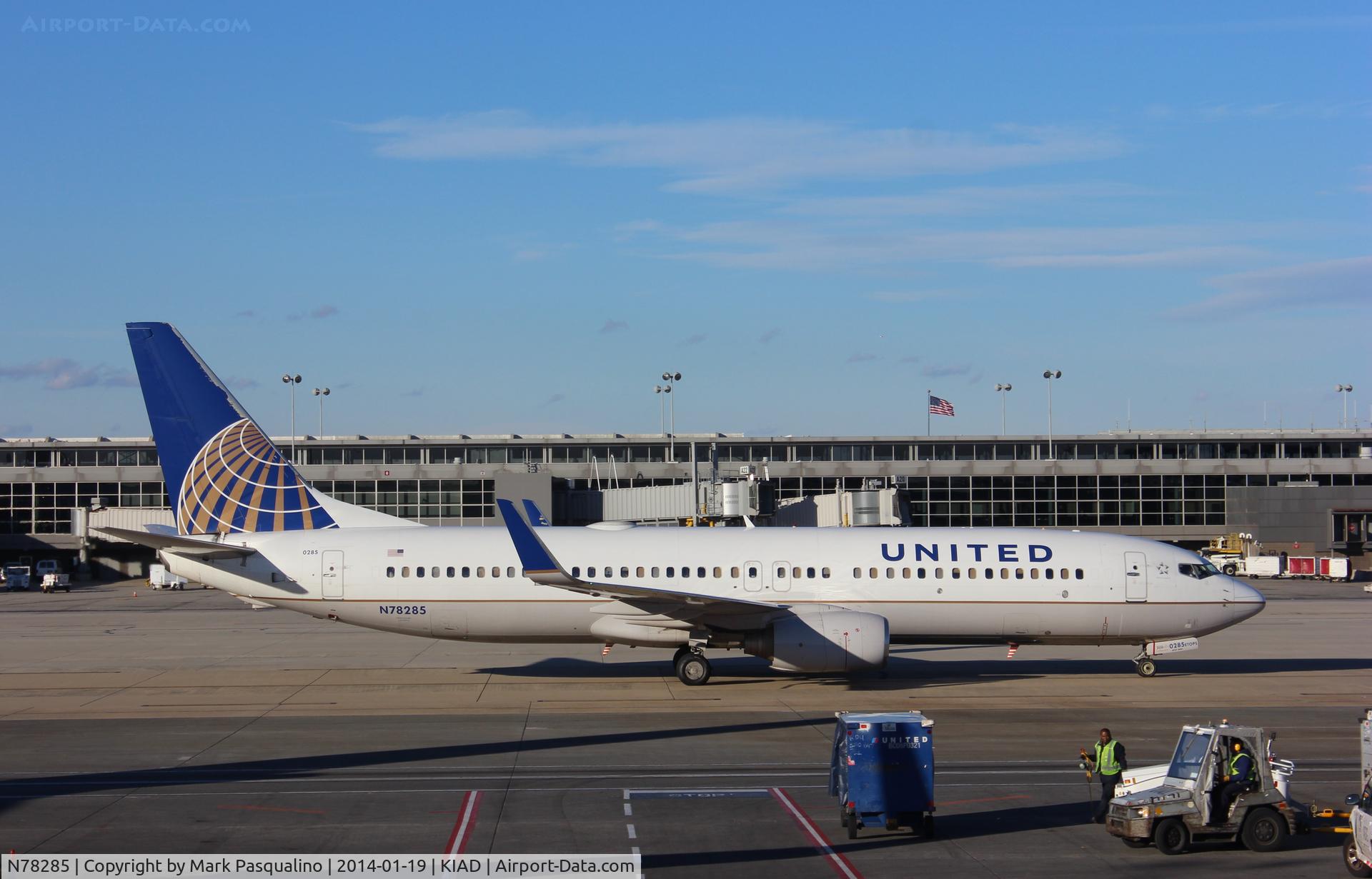 N78285, 2004 Boeing 737-824 C/N 33452, Boeing 737-800