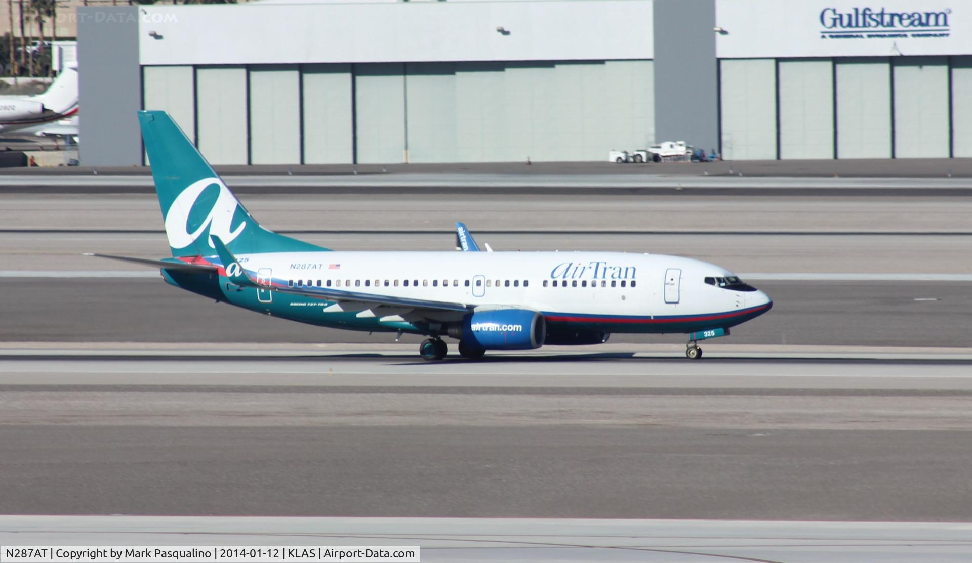 N287AT, 2006 Boeing 737-76N C/N 32671, Boeing 737-700