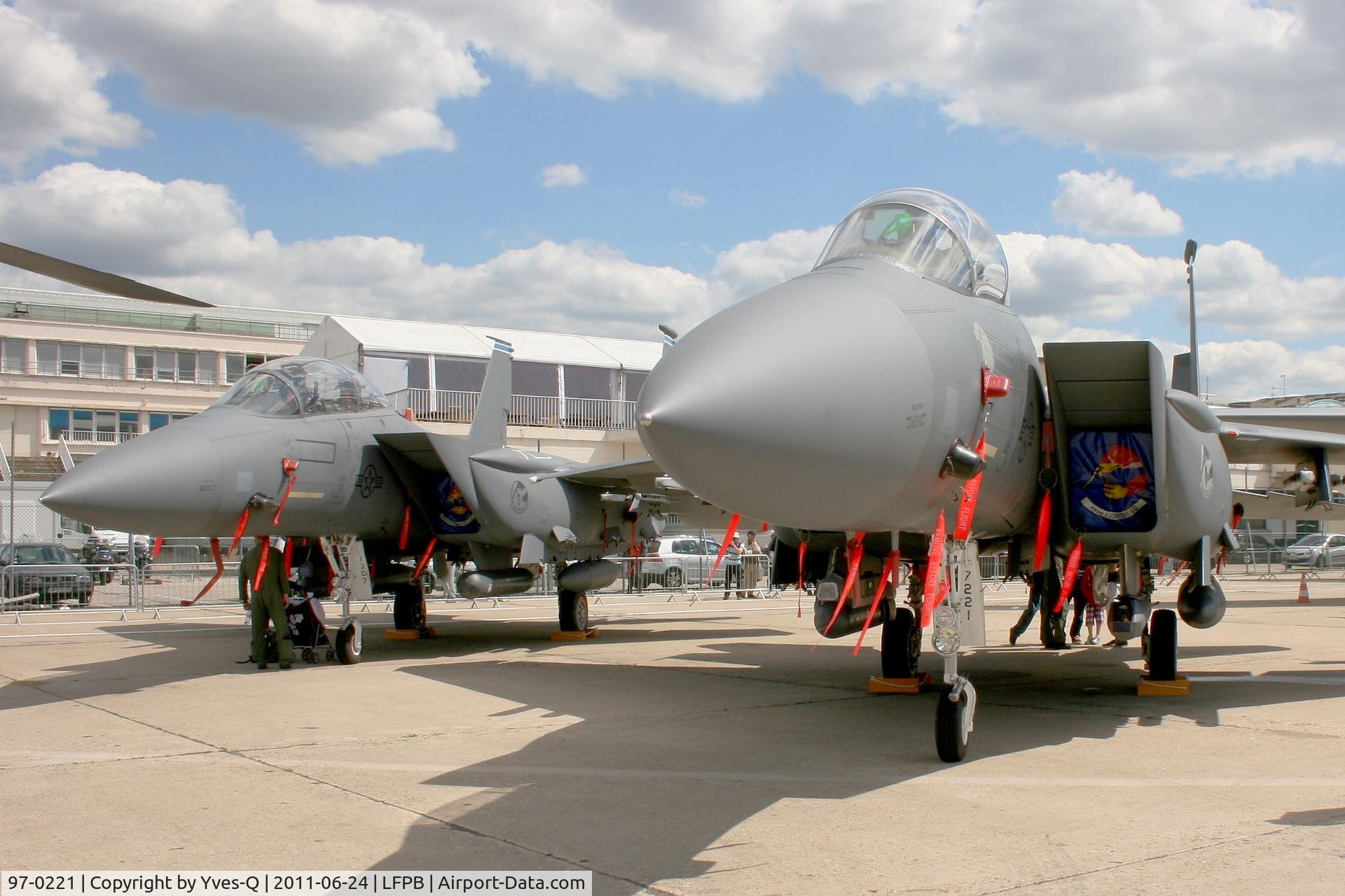 97-0221, 1997 McDonnell Douglas F-15E Strike Eagle C/N 1359/E220, McDonnell Douglas F-15 E Strike Eagle, Static Display, Paris Le Bourget (LFPB-LBG) air show 2011