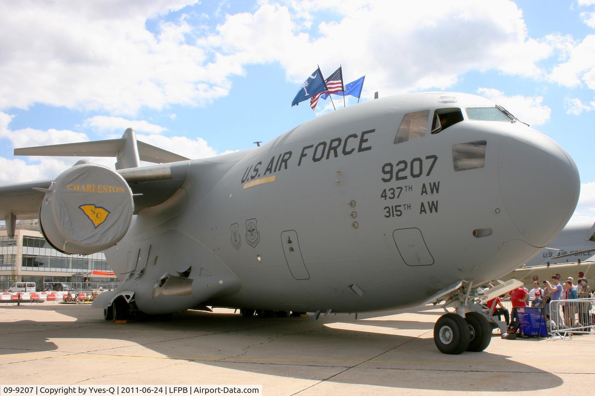 09-9207, 2011 Boeing C-17A Globemaster III C/N P-207, USAF Boeing C-17A Globemaster III, Static Display Paris-Le Bourget (LFPB-LBG) Air Show 2011