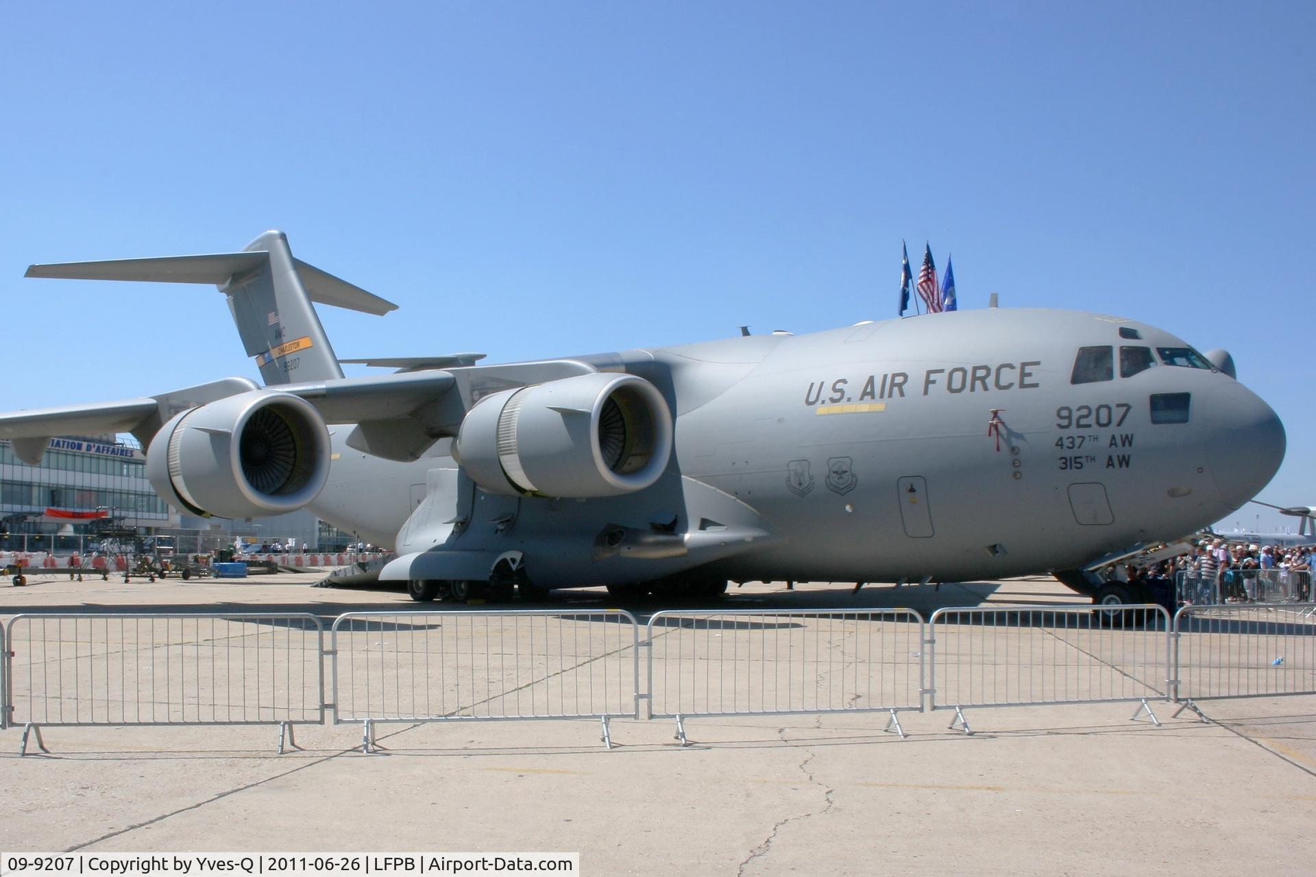 09-9207, 2011 Boeing C-17A Globemaster III C/N P-207, USAF Boeing C-17A Globemaster III, Static Display Paris-Le Bourget (LFPB-LBG) Air Show 2011