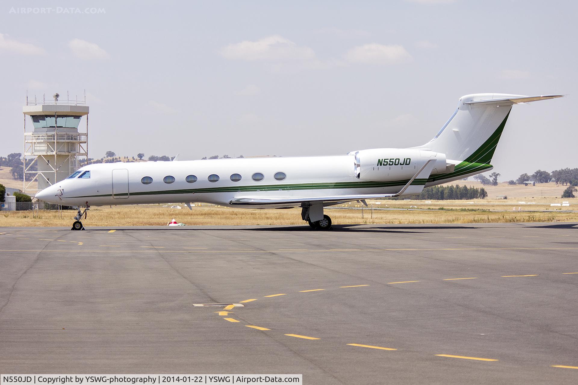 N550JD, 2004 Gulfstream Aerospace GV-SP (G550) C/N 5032, Deere & Company (N550JD) Gulfstream Aerospace GV-SP (G550) parked on the tarmac at Wagga Wagga Airport.