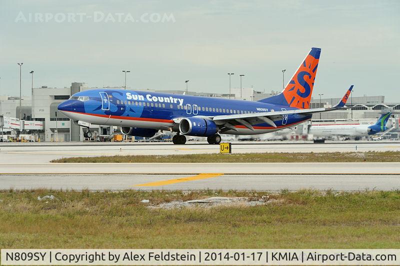 N809SY, 2005 Boeing 737-8Q8 C/N 30683, Miami