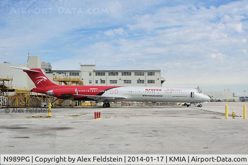 N989PG, 1989 McDonnell Douglas MD-83 (DC-9-83) C/N 49845, Miami