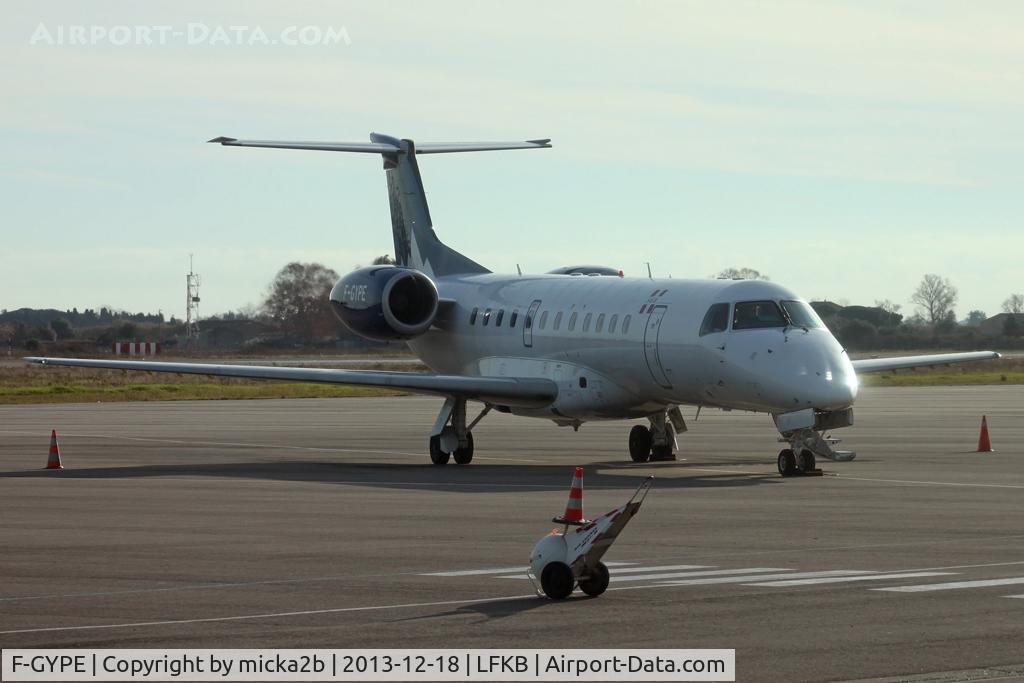 F-GYPE, 2001 Embraer ERJ-135LR (EMB-135LR) C/N 145492, Parked