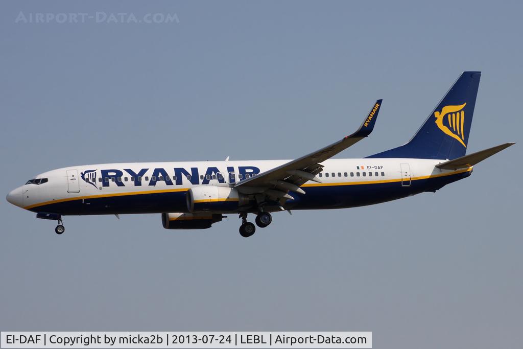 EI-DAF, 2002 Boeing 737-8AS C/N 29939, Landing